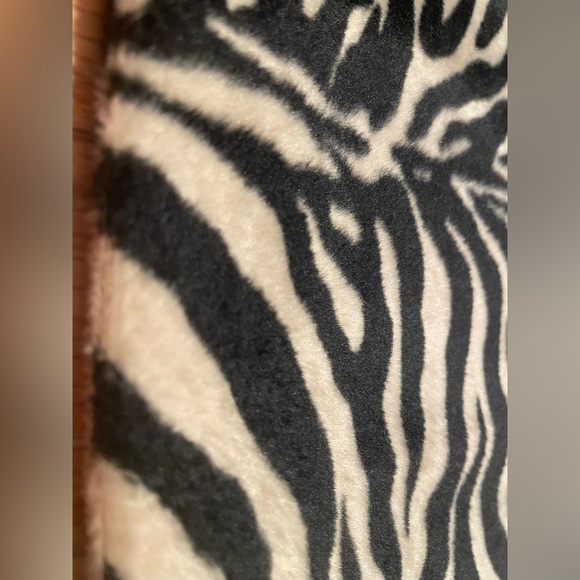 Vintage 90s Betsey Johnson Cream & Black Zebra Print Fur Skirt - Picture 6 of 8